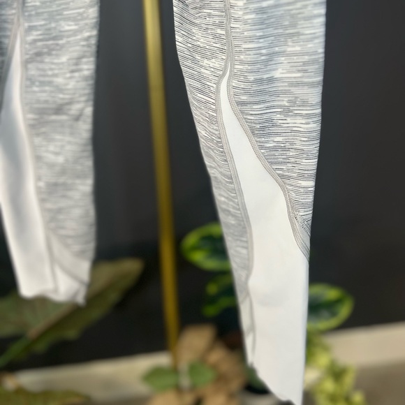 Lululemon - Picture 7 of 9